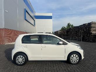 Coche accidentado Volkswagen Up! 1.0 44kw AIRCO 2017/4