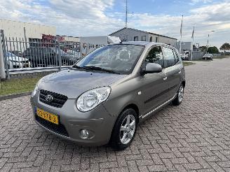 uszkodzony samochody osobowe Kia Picanto 1.0 46kw AIRCO 2010/2
