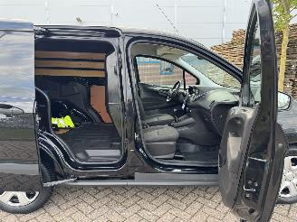 Ford Transit Courier Van 1.5 TDCI 55Kw AIRCO NAVI picture 12