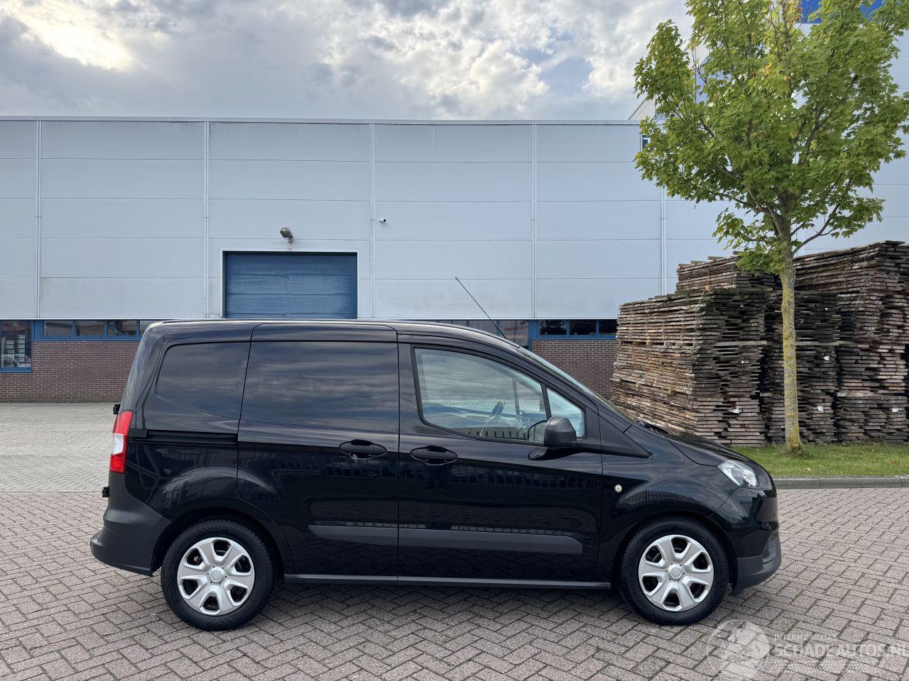 Ford Transit Courier Van 1.5 TDCI 55Kw AIRCO NAVI