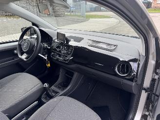 Volkswagen Up! 1.0 44Kw AIRCO picture 19