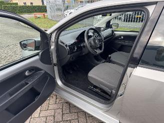 Volkswagen Up! 1.0 44Kw AIRCO picture 12