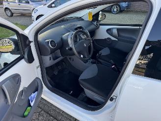 Peugeot 107 1.0 12V XR AIRCO picture 8