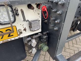 Volvo FM 8x2 Haakarm picture 10