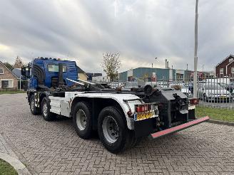 Volvo FM 8x2 Haakarm picture 3