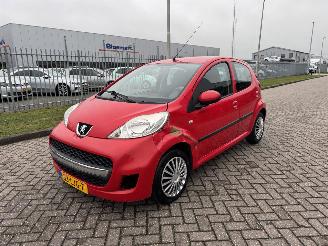krockskadad bil auto Peugeot 107 1.0 12V XS  AIRCO 2010/4