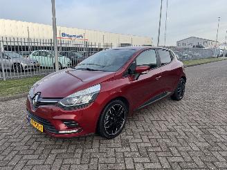 uszkodzony samochody osobowe Renault Clio 1.5 DCI  AIRCO - NAVI - Euro6 2018/3