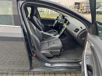 Volvo V-60 1.6 T3 R-Design picture 22
