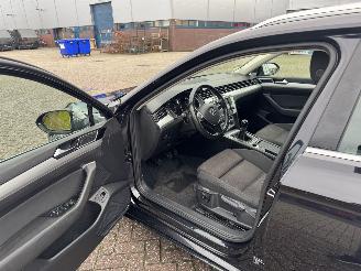 Volkswagen Passat 1.6 TDI Clima - Navi picture 11