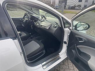 Seat Ibiza 1.2 TSI 63Kw Clima - Navi picture 17