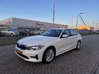 Schadeauto BMW 3-serie 318 D 110Kw Clima - Navi 2020/3