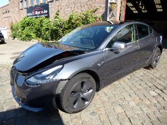 Unfallwagen Tesla Model 3 Long Range 2019/12