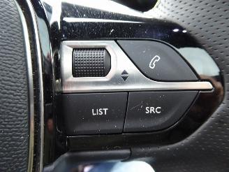 Peugeot 208 GT picture 16