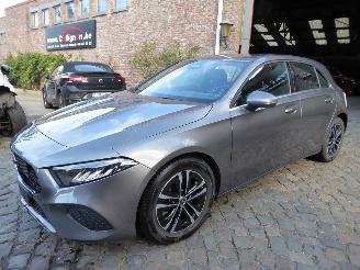 krockskadad bil auto Mercedes A-klasse 250 e Hybrid 2023/3