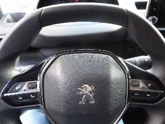 Peugeot Partner Premium L1 picture 11