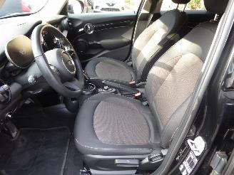 Mini Cooper Essential picture 12