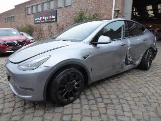 damaged passenger cars Tesla Model Y Long Range Dual AWD 2024/12