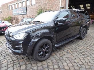 Coche accidentado Isuzu D-Max Double Cab 4WD V-CROSS 2023/9