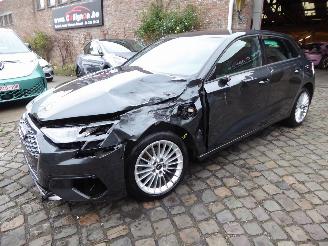 Coche accidentado Audi A3 Sportback 40 TFSI e advanced 2023/6