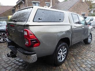 Toyota Hilux Double Cab 4x4 picture 5