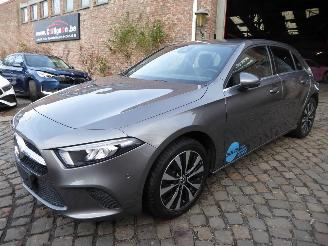 Schadeauto Mercedes A-klasse 250 e 2022/3