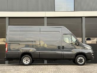 Iveco Daily 35C 3.0 Hi-Matic * Dubbellucht *3 -PERS picture 3