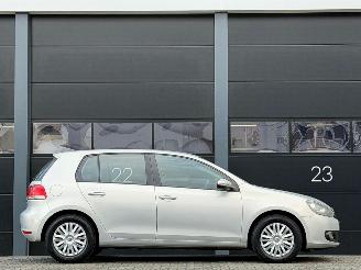 Volkswagen Golf 1.6 TDI BlueMotion picture 3
