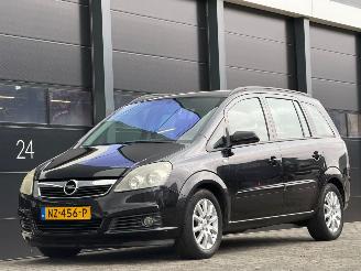 Gebrauchtwagen PKW Opel Zafira 2.2 Essentia Navi Airco 7-PERS 2005/8