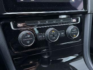 Volkswagen Golf 1.6 TDI Highline Virtual Cockpit Clima picture 12