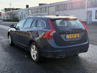 Volvo V-60 2.0 D4 Summum Dak Clima PDC picture 4