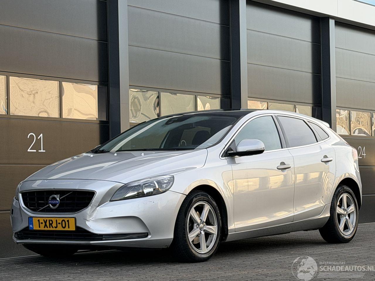 Volvo V-40 1.6 D2 Panorama Clima PDC