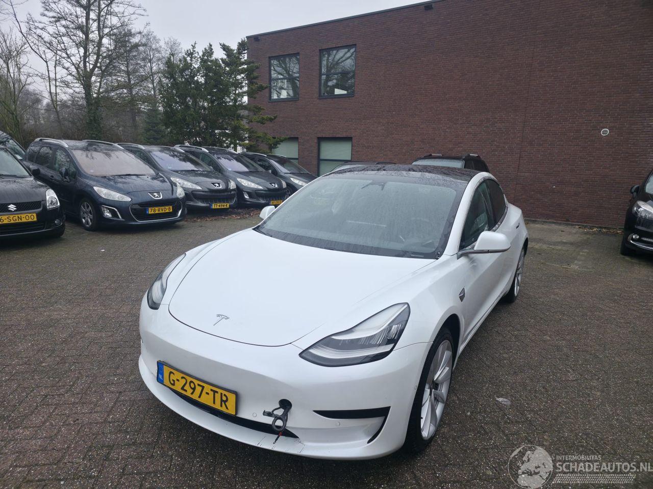 Tesla Model 3 Standard RWD Plus 60 kWh