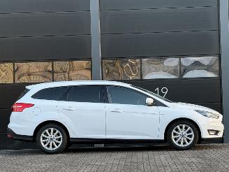 Ford Focus 1.0 Titanium Navi Clima PDC picture 3