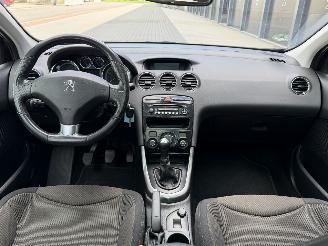 Peugeot 308 1.6 e-HDI Clima PDC Panorama picture 7