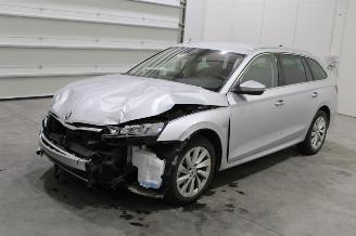 krockskadad bil auto Skoda Octavia  2024/5
