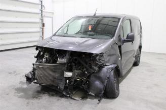 uszkodzony samochody osobowe Citroën Berlingo  2021/8