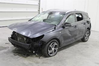 Damaged car Hyundai I-30 i30 2022/5