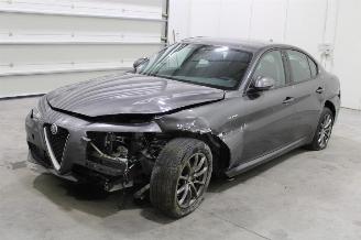 krockskadad bil auto Alfa Romeo Giulia  2020/11