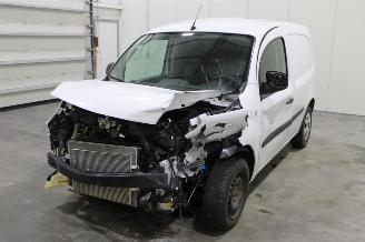 krockskadad bil auto Nissan Nv250  2021/9