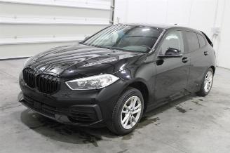 demontáž osobní automobily BMW 1-serie 118 2020/11