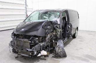 demontáž osobní automobily Mercedes Vito  2023/7