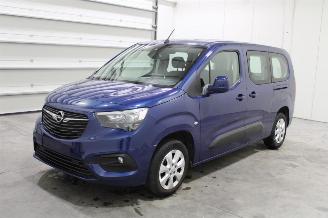 krockskadad bil auto Opel Combo  2019/6