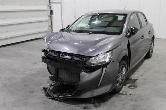 Damaged car Peugeot 208  2022/10