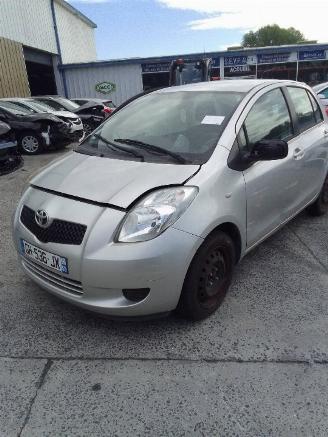 uszkodzony samochody osobowe Toyota Yaris  2007/8