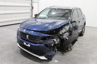 krockskadad bil auto Peugeot 3008  2023/11