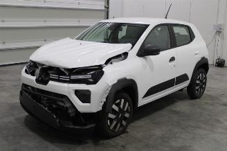 Damaged car Dacia Spring  2025/1