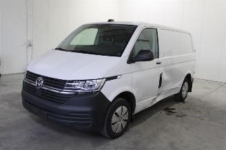 skadebil auto Volkswagen Transporter T6 2024/1