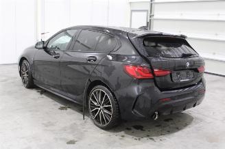 BMW 1-serie 118 picture 5