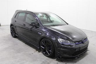 Volkswagen Golf  picture 3