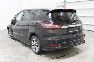 Ford S-Max  picture 4